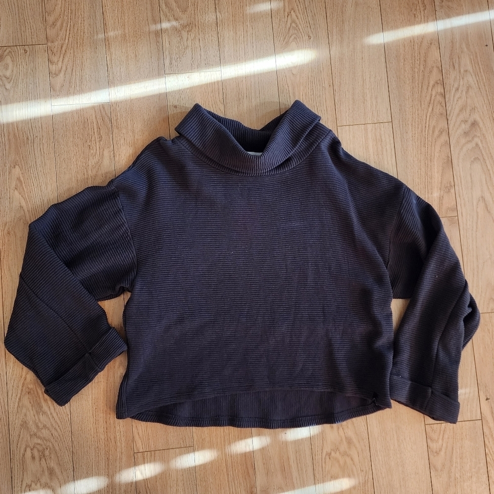 Varley Whittier Boxy Ribbed Knit Cotton Sweater- M